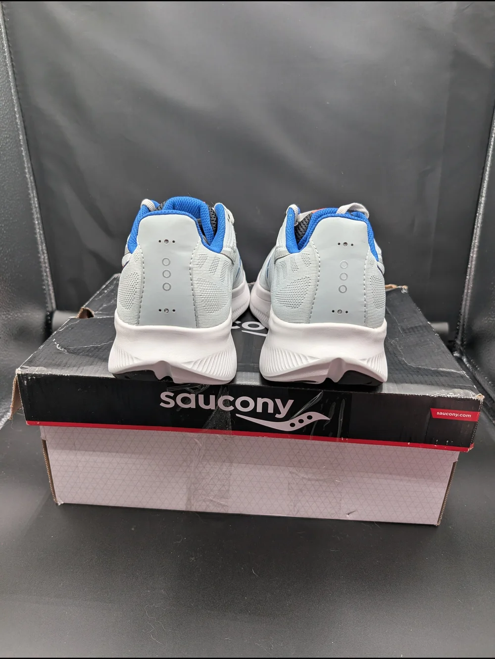 Saucony light gray